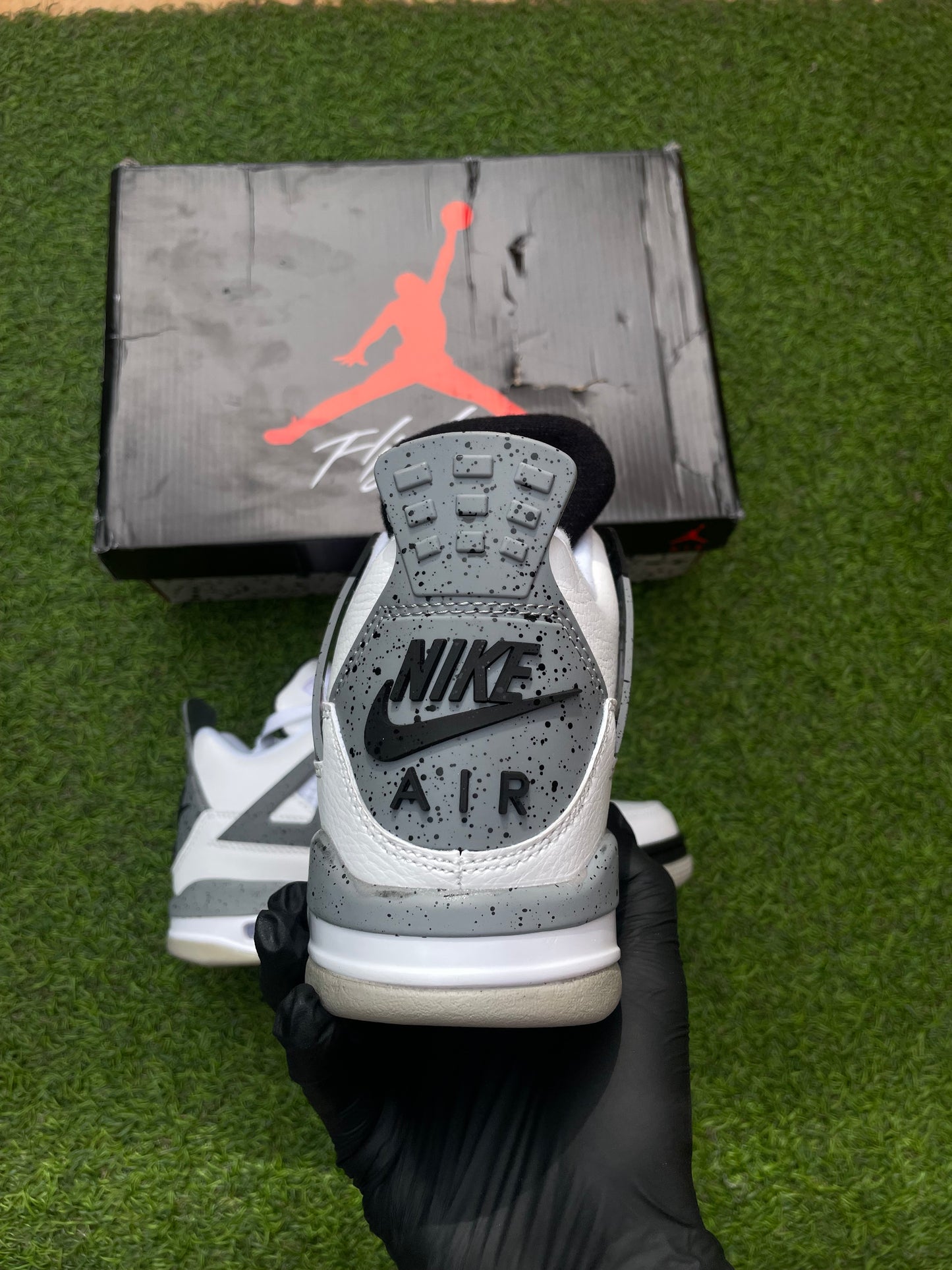 JORDAN 4 WHITE CEMENT