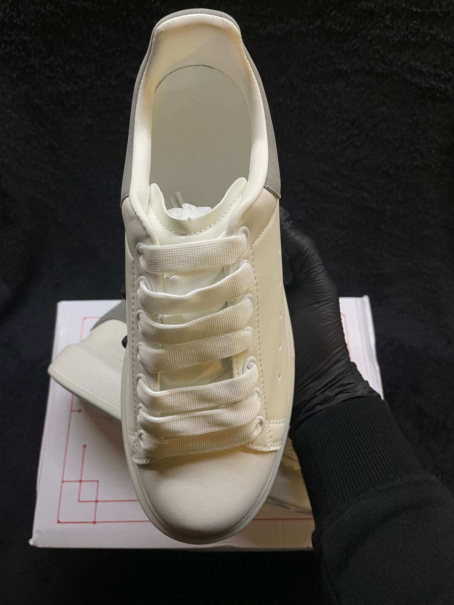 ALEXANDER MCQUEEN BLANCAS