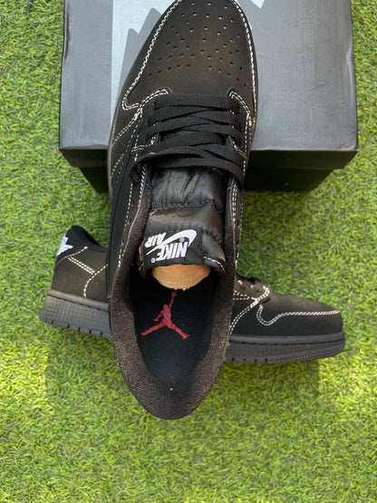 JORDAN 1 LOW TRAVIS SCOTT BLACK PHANTOM