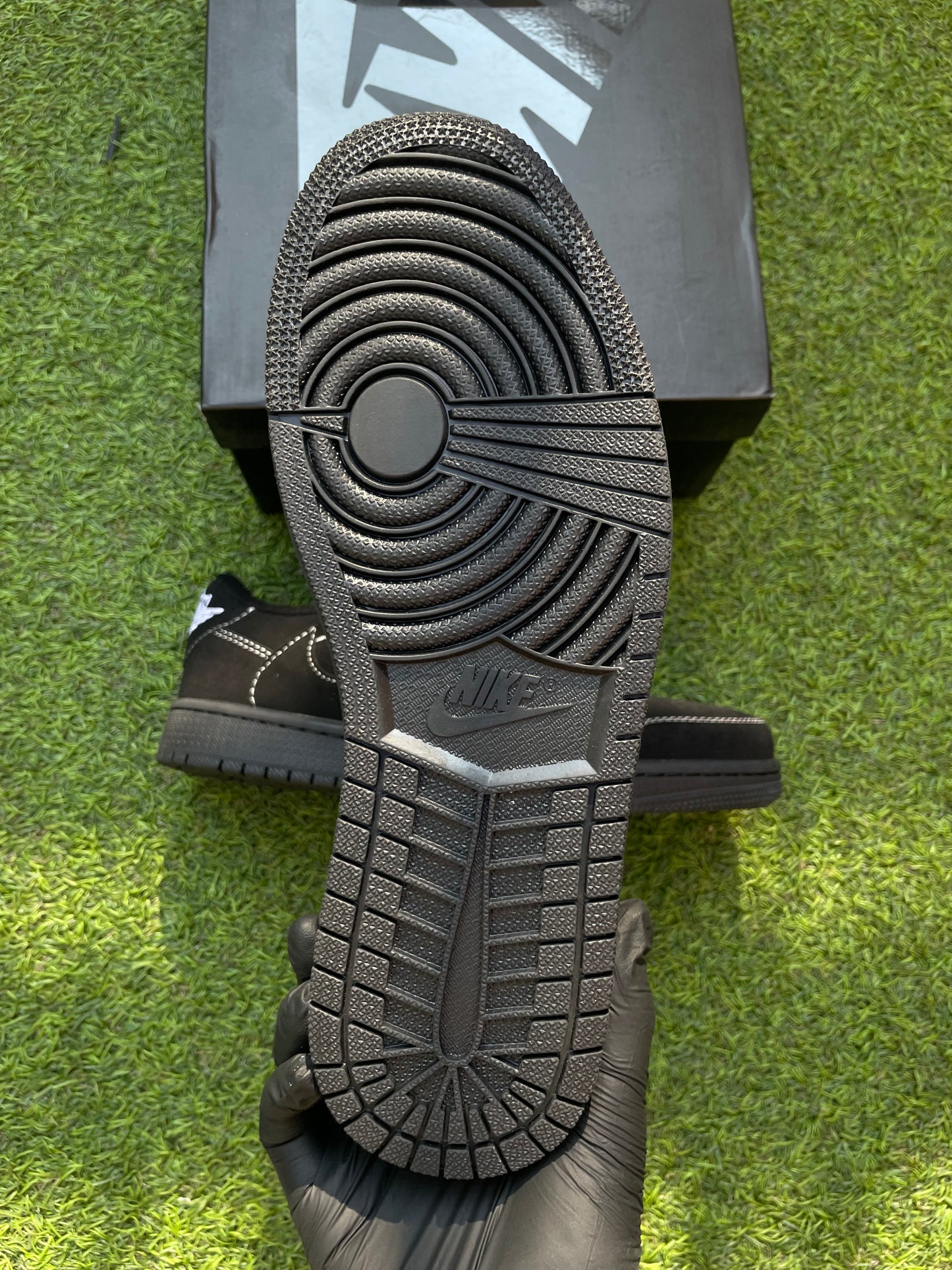 JORDAN 1 LOW TRAVIS SCOTT BLACK PHANTOM