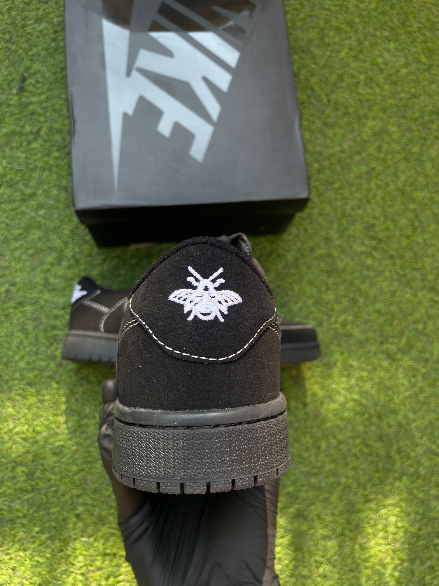 JORDAN 1 LOW TRAVIS SCOTT BLACK PHANTOM