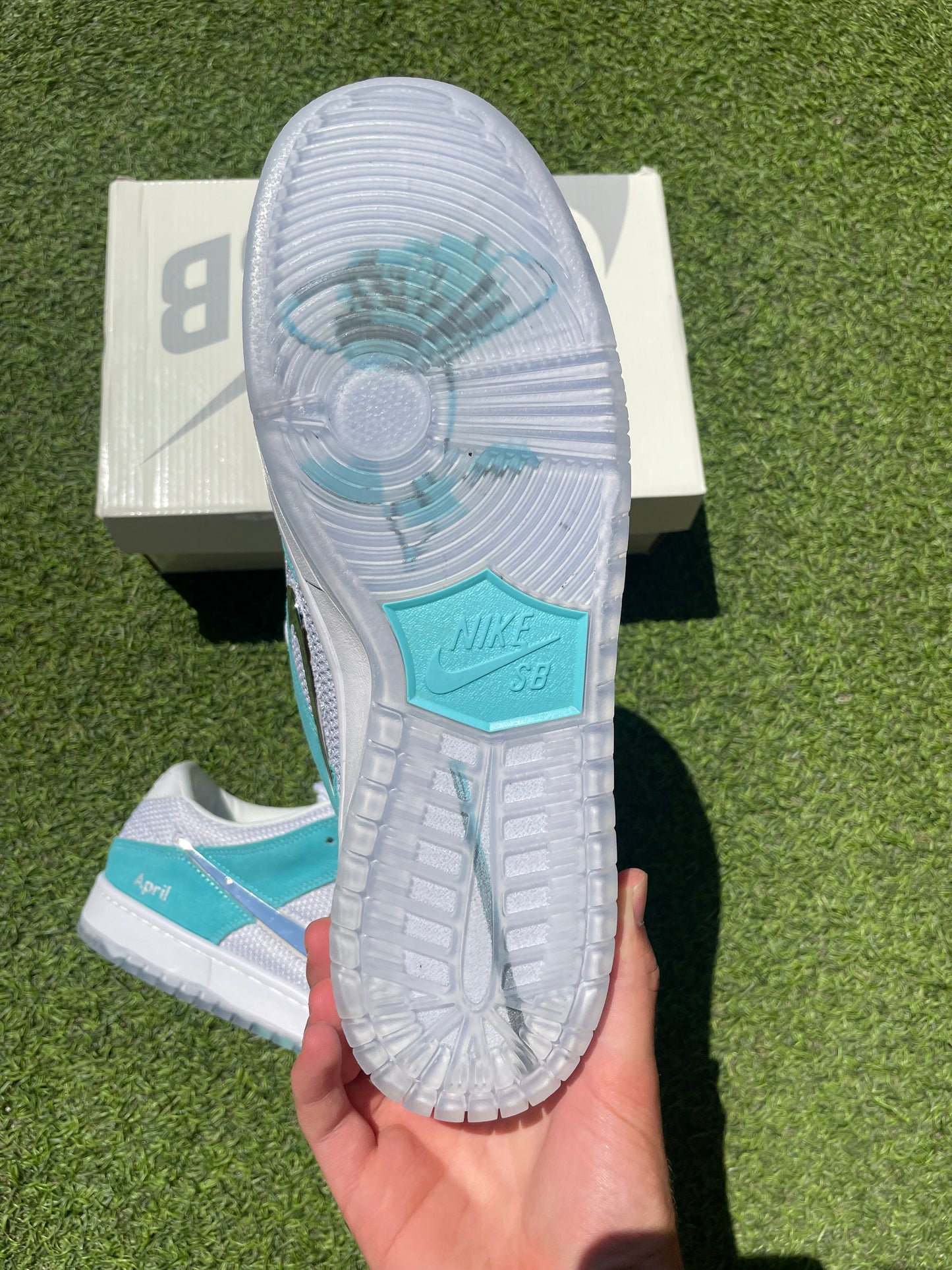 DUNK SB APRIL SKATEBOARD