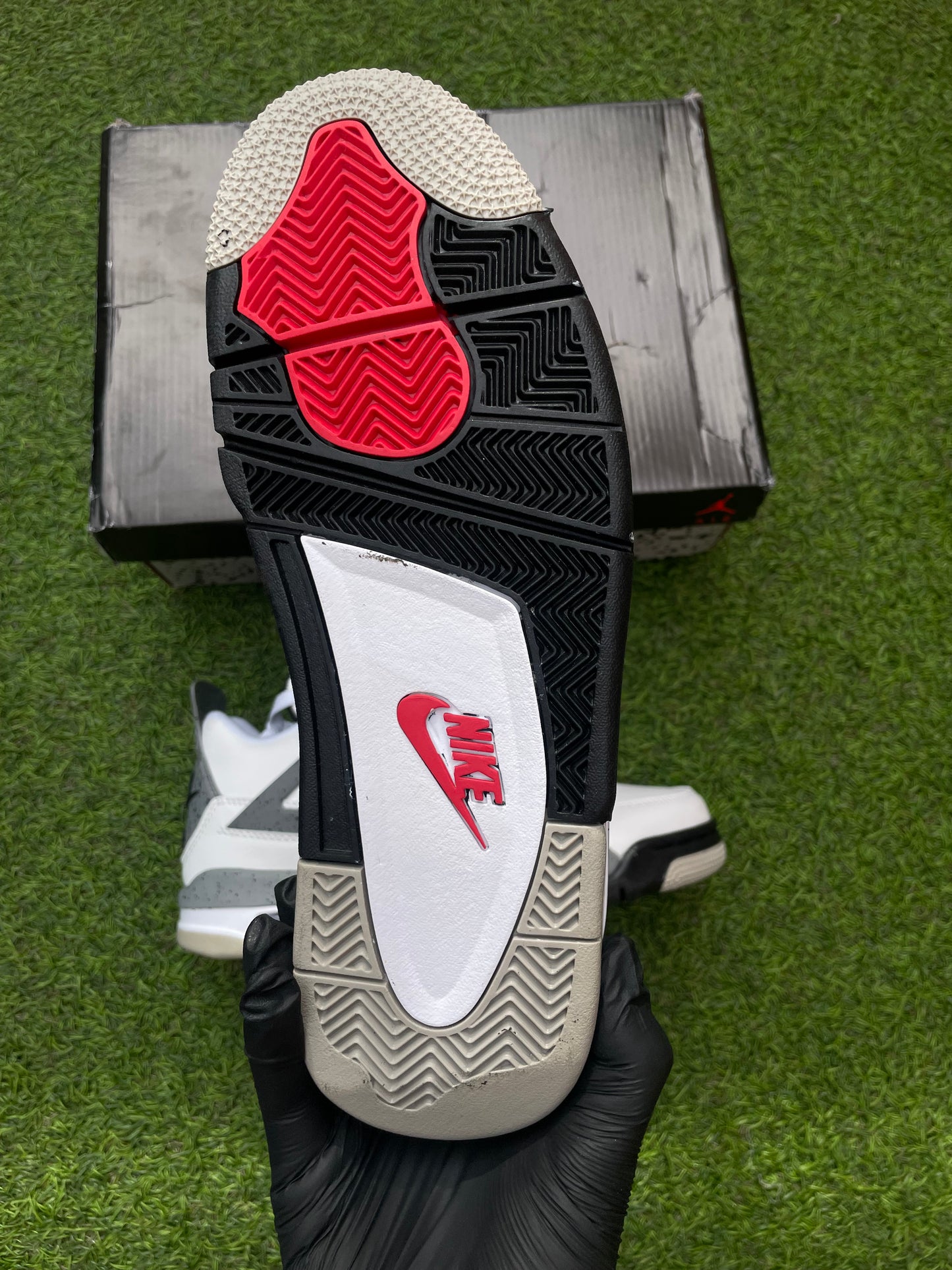 JORDAN 4 WHITE CEMENT