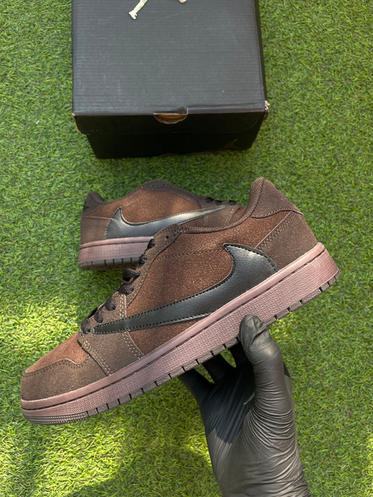 JORDAN 1 LOW TRAVIS SCOTT VELVET BROWN
