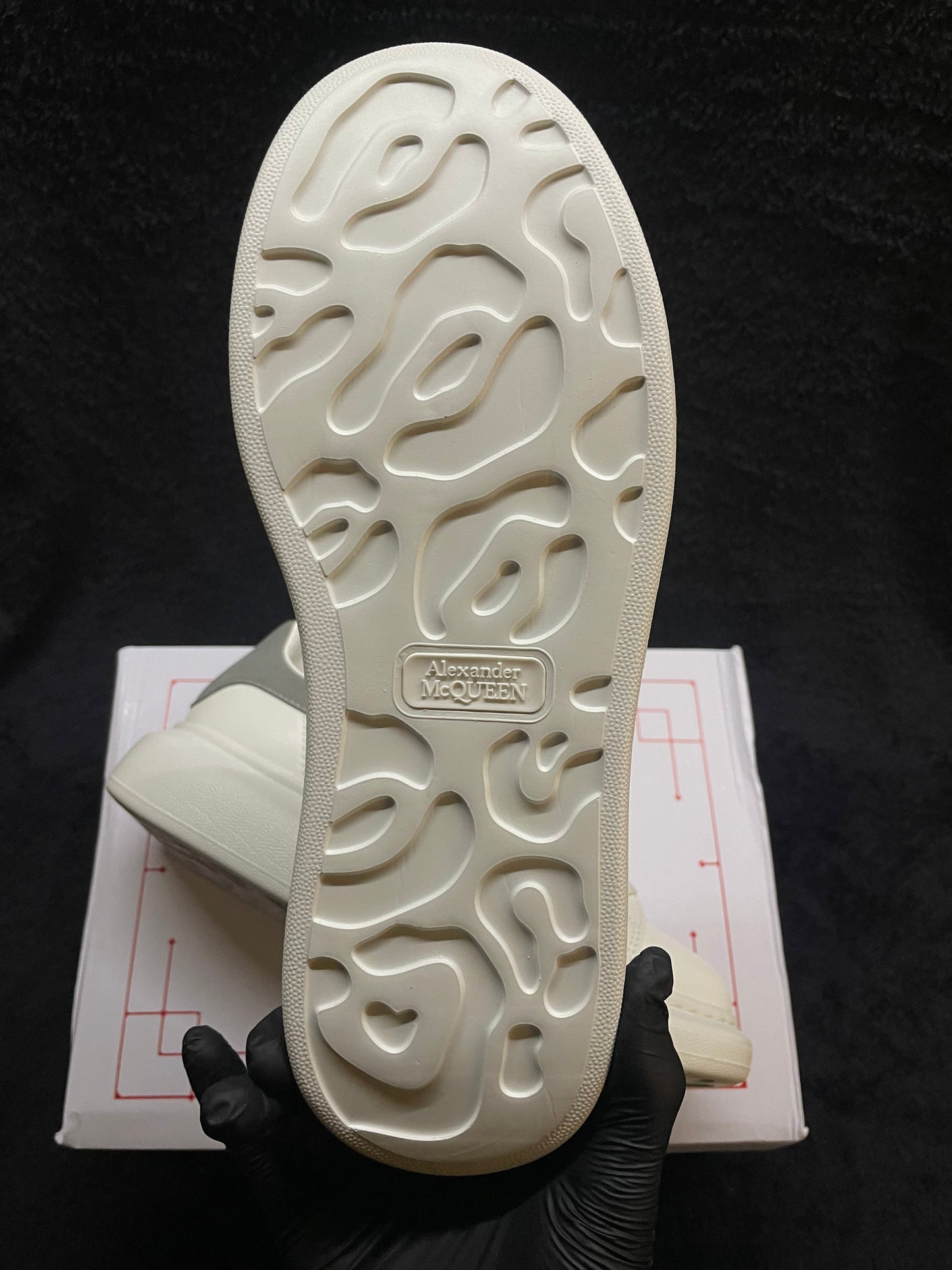 ALEXANDER MCQUEEN BLANCAS